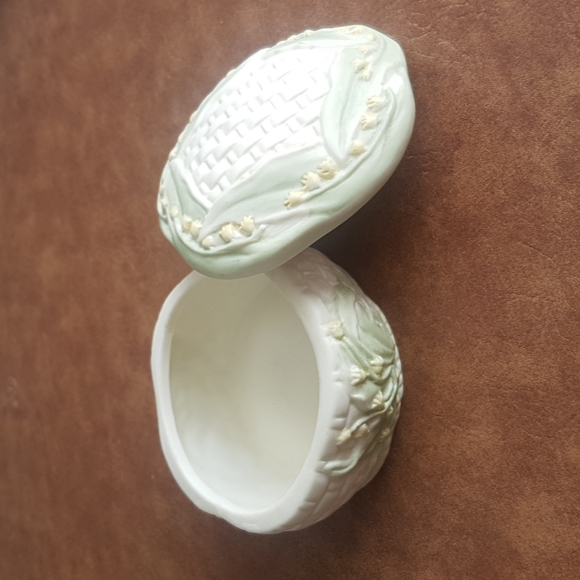 Vintage Trinket Dishes - Picture 5 of 10